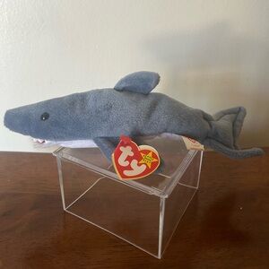 Ty Beanie Baby Crunch Shark Plush Retired 1998 Stuffed Animal MWMT Beanie Babies